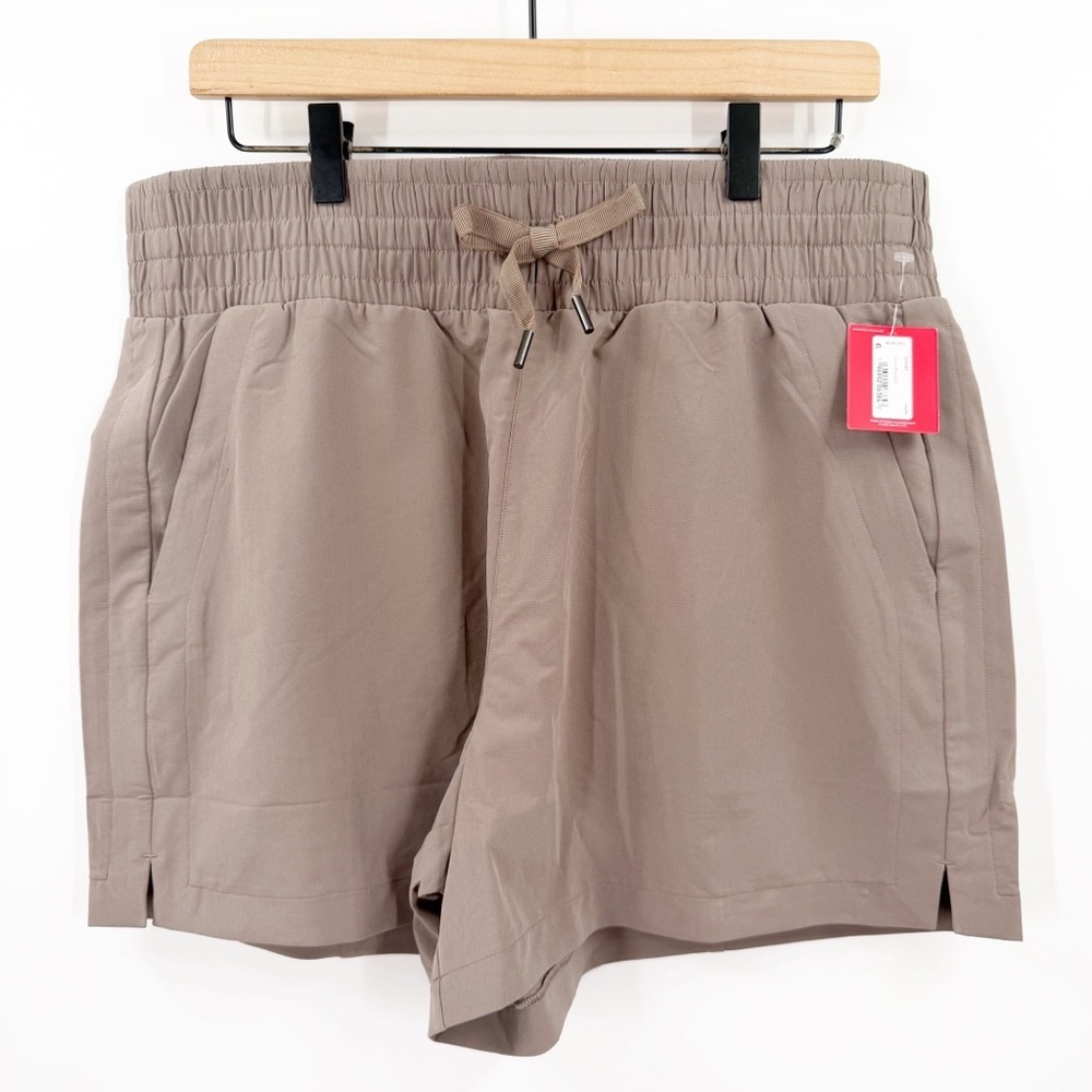 Spanx Out Of Office Shorts in Smoke